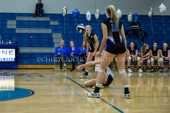 2015-10-15 Lewiston v. Cd'A Volleyball-4