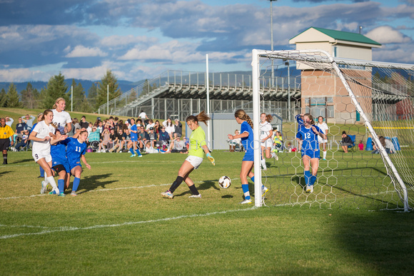 2015-10-13 CHS v. LCHS Girls Soccer-153