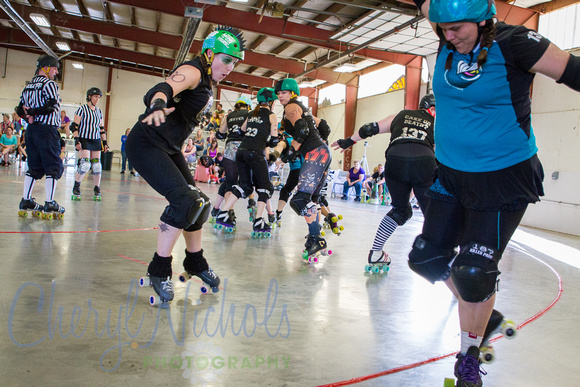 Eff-Bomber (80) reacts as NWD jammer goes out of bounds
